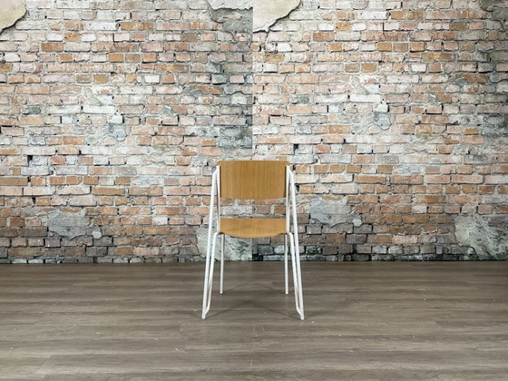HAY Petit Standard Set of 6 - Wood/White | Daniel Rybakken, Dining chairs, Metal, Brown (photo 7 of 15)