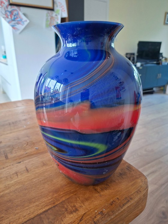 Collection de 7 vases avec sous-assiettes, signés notamment Missioni, Royal Leerdam et Kosta Boda. (photo 6 of 6)
