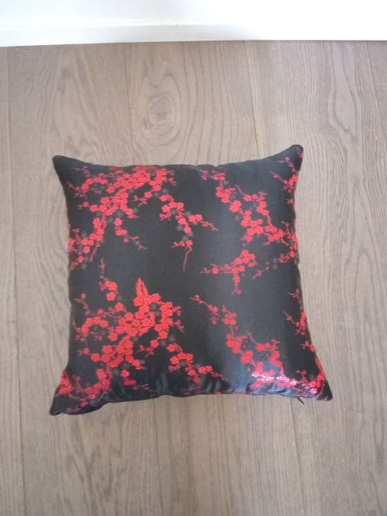 Pillow: Japanese blossom – Textile (photo 3 of 5)