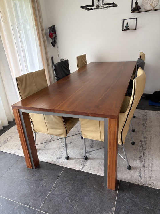 Image 1 of Esstisch aus Kirschholz