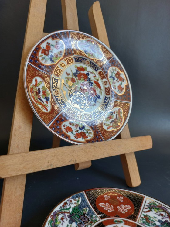 Image 1 of Vintage Hand-Painted Imari Wall Plates with Floral & Bird Motifs - Set of 2