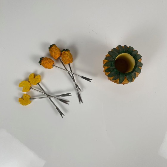 Image 1 of Vintage pineapple-shaped aperitif pick holder and pick, 20th century