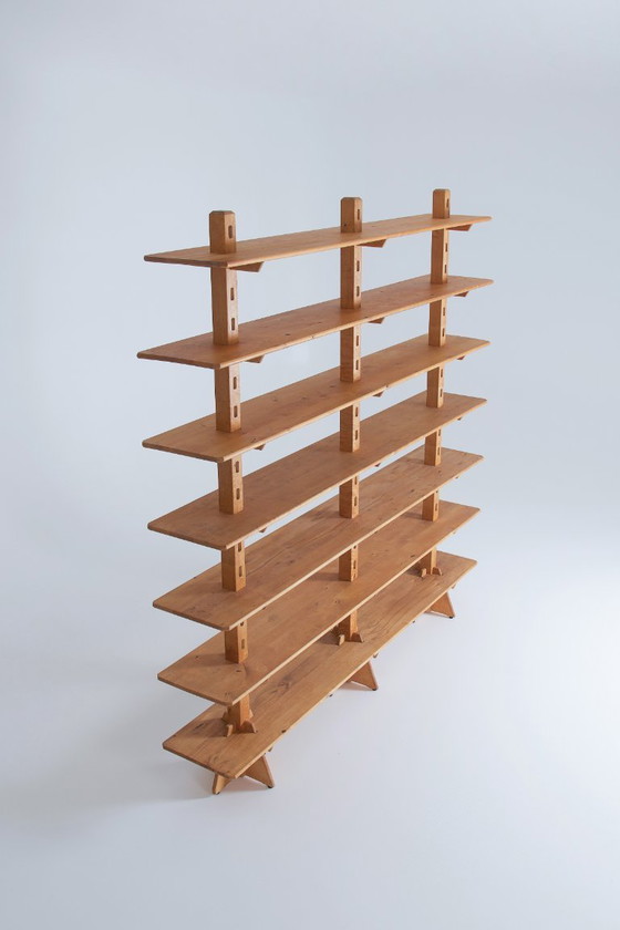 Image 1 of Seltenes freistehendes Bücherregal