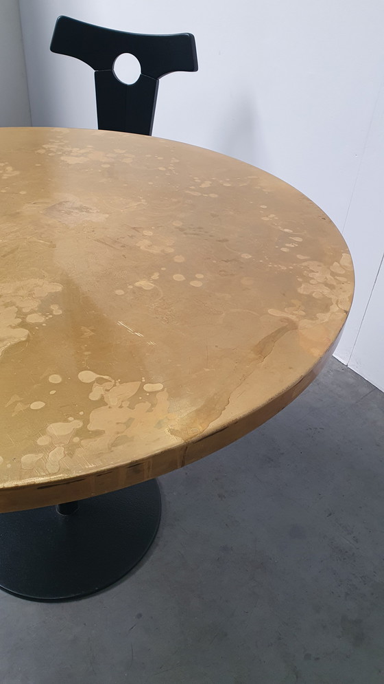 Image 1 of Messing patiniert Tisch rund wabi sabi Gusseisen Basis Pedrali