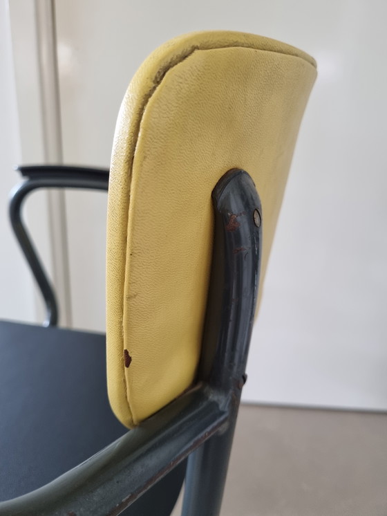 Image 1 of Sedia con telaio tubolare e base a slitta