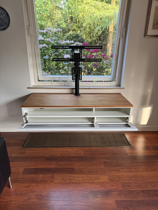 Interstar floating TV cabinet - stylish and practical
