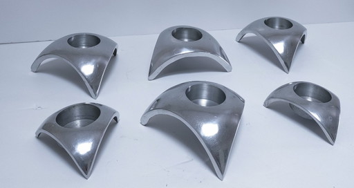 Sechs dreibeinige Aluminium-Kerzenhalter 90er Jahre