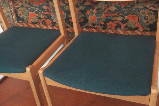Image 1 of Paar dänische Eichen-Esszimmerstühle mit petrolblauen Bezügen, 1960er Jahre