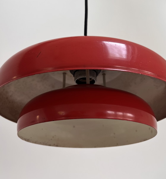 Image 1 of Suspension scandinave vintage rouge