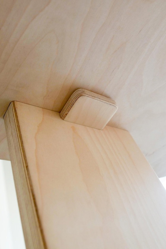 Image 1 of Table design - Contreplaqué de bouleau