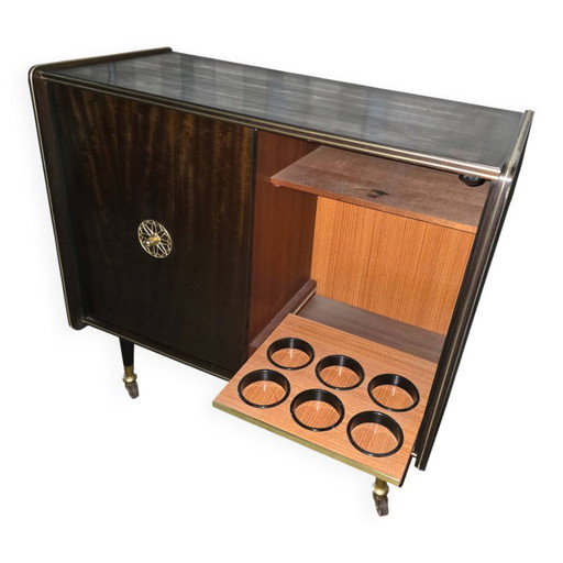 Mobile bar degli anni '50/'60, con interni imbottiti e illuminazione. – kasten, Glass, Metal (photo 2 of 5)