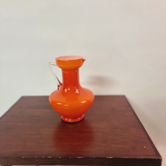 Image 1 of Cruche/vase vintage en verre orange