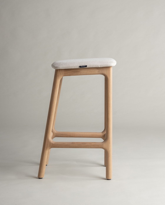 Image 1 of 2 tabourets de bar Rocco neufs – 79 cm – Chêne massif – Charlie Pommier