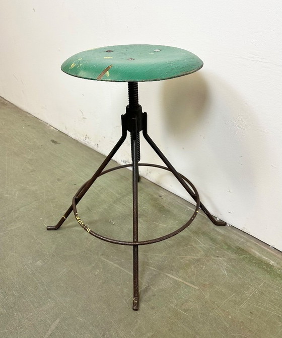 Image 1 of Draaikruk voor industriële werkplaats, jaren 60
