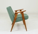 Fauteuil lounge vintage en chêne, revêtement en laine vert thé