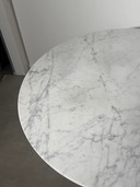 Mesa de comedor Tulip con tablero de mármol blanco – Ø 110