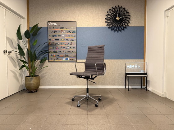 Image 1 of Vitra | Charles & Ray Eames | EA 119 | Gray Hopsack | Cromato | 1 pezzo