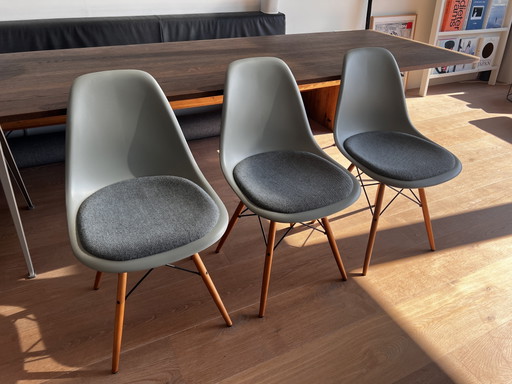 3 Vitra DSW Chairs – eetkamerstoelen, Metal, Plastic (photo 2 of 15)