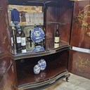 Mobiletto cinese vintage con decorazioni in foglia d'oro, fiori e uccelli (mobile bar) in stile bohémien/orientale
