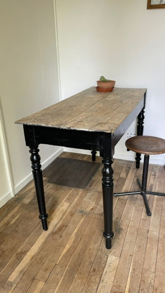 Antiker Schreibtisch im Louis Philippe Stil – Wood (photo 21 of 43)