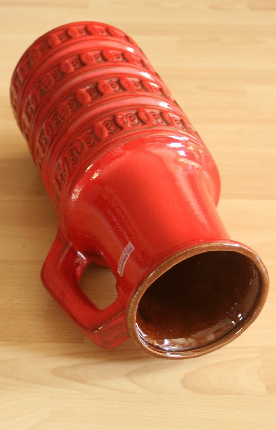 Image 1 of Vaso da terra Scheurich della metà del secolo scorso - rosso - ceramica - rilievo tundra - vintage