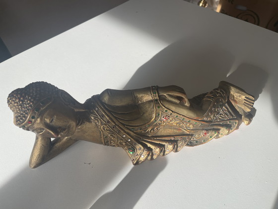 Image 1 of Statuette einer liegenden Frau