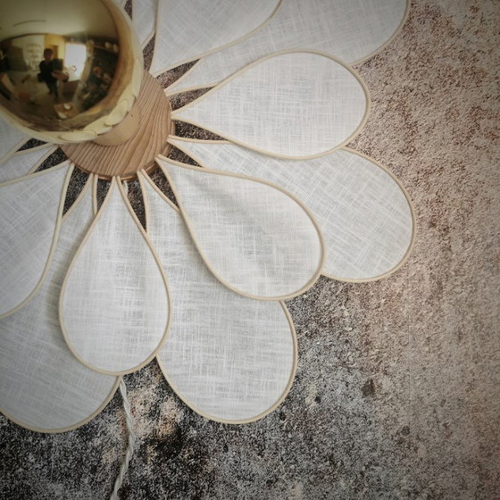 Image 1 of Applique a forma di fiore, modello Camellia, 16 petali in rattan e tessuto (colore personalizzabile)