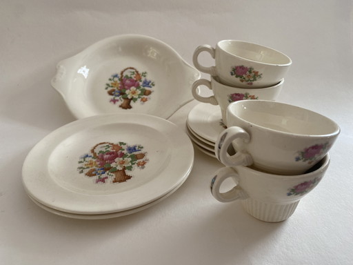Cesta de porcelana Salem, fabricada en EE. UU. aproximadamente en 1950.