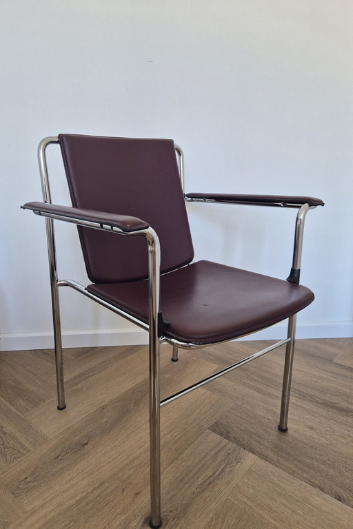 Chaise design "Movie" de Poltrona Frau - icône italienne en cuir et chrome