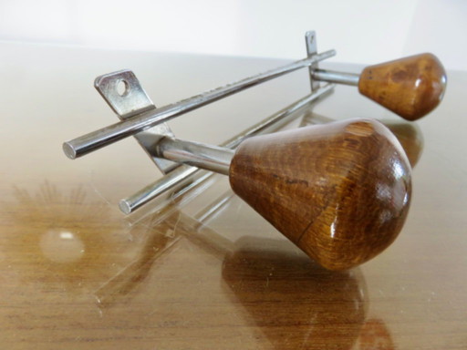 Porte manteau mural scandinave, bois et métal chromé, 60's 70's