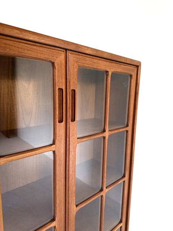 Image 1 of Vintage Deense teakhouten vitrinekast, Dyrlund ‘80