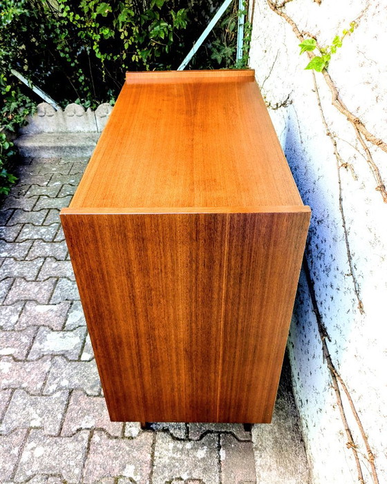 Skandinavische Kommode – Kommoden, Wood, Brass (photo 5 of 7)