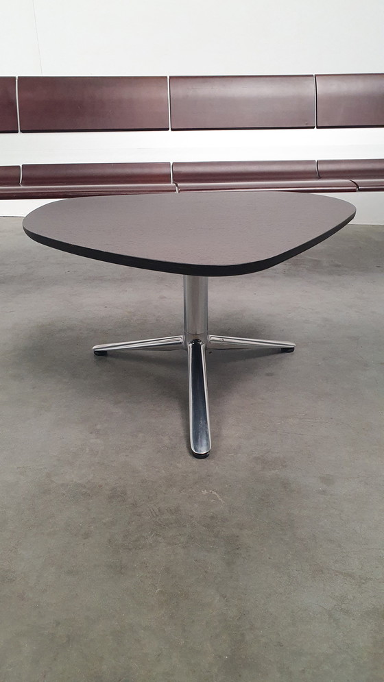 Image 1 of Table basse design Kei BULO organique, plaquée chêne brun foncé