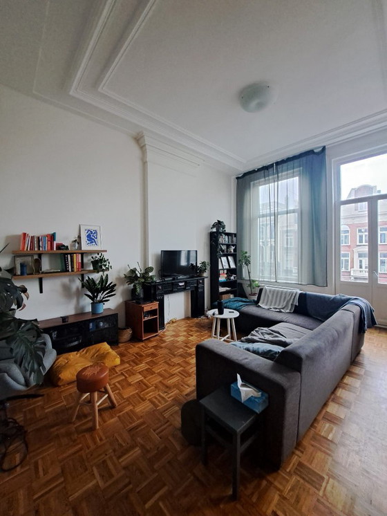 Image 1 of Hoekbank montel