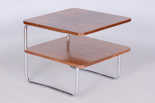 Table d'appoint Bauhaus restaurée, noyer du Caucase, acier chromé, République tchèque, années 1930 – bijzettafels, Metal