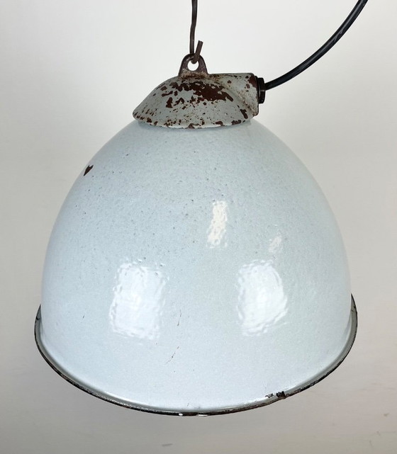 Image 1 of Lampe industrielle en émail gris avec abat-jour en fonte, de la marque Zaos, années 1960
