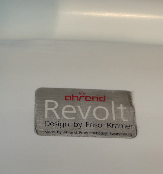 Image 1 of Friso Kramer - Ahrend - Revolt Stuhl - Weiß - Mehrere auf Lager!