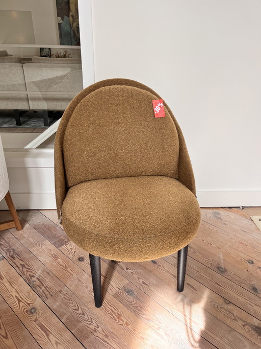 Toyota Seat – senfgelbe Farbe