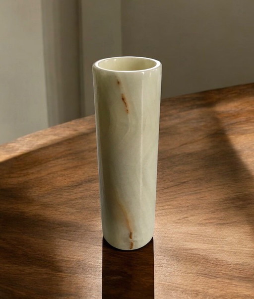 Vase rouleau en marbre