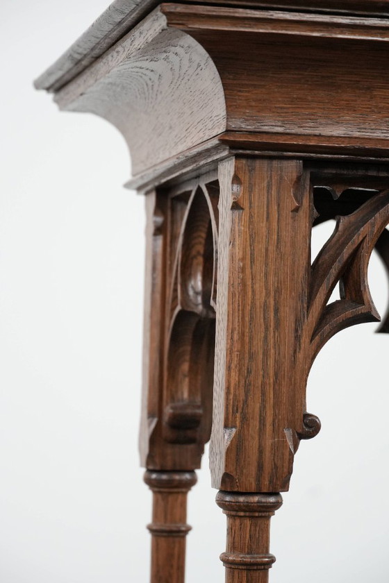 Image 1 of Table d'appoint/table à plantes ancienne en chêne de style gothique du milieu du XIXe siècle