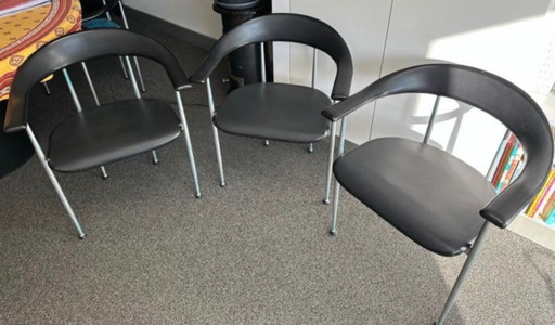 Set van 6 Fasem P40 eetkamer stoelen met rubberen zitting en metalen poten, opknappers – eetkamerstoelen (photo 2 of 7)