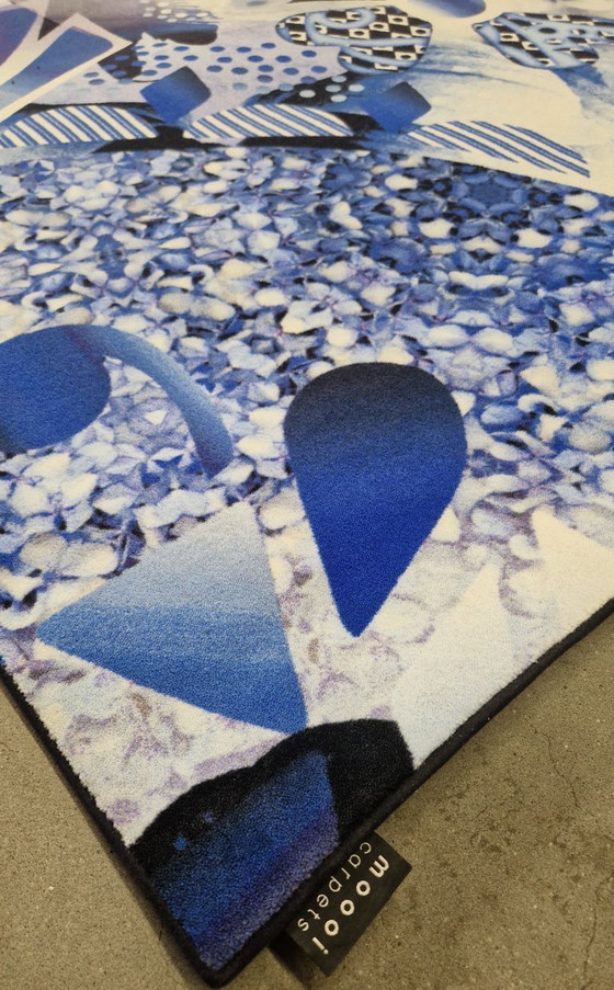 Image 1 of Tapis Moooi