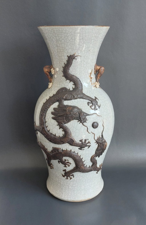 Grand vase en faïence craquelée de Nankin du 19e siècle