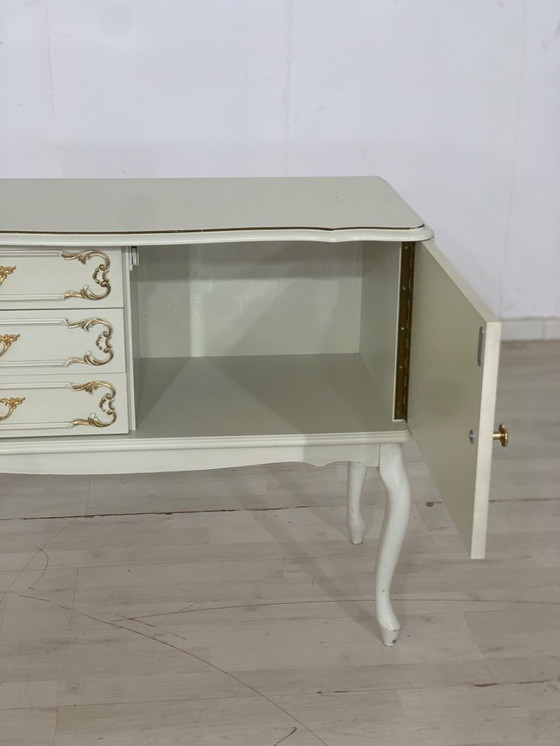 Image 1 of Chippendale Commode Armoire Armoire d'entrée Armoire de salon