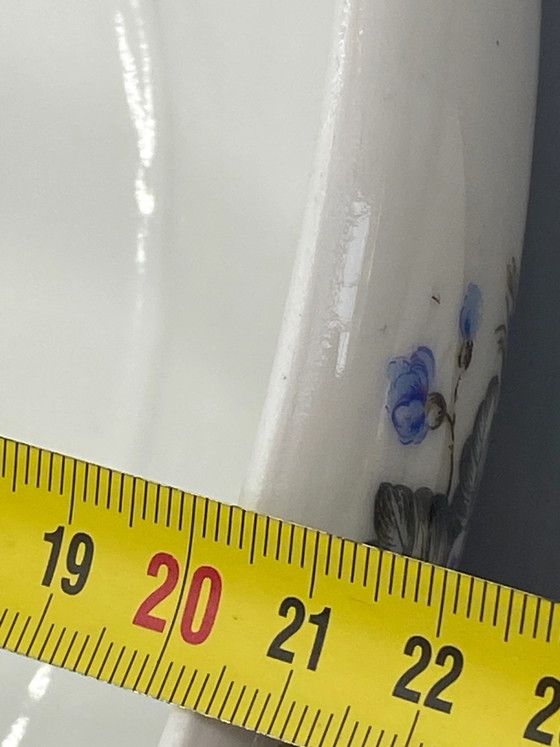 Grote afgedekte porseleinen groenteschaal met blauwe rozen. – Decoratieve objecten, Porcelain, Silver (photo 9 of 10)