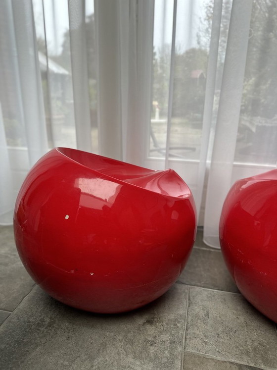Image 1 of Space age ball chair