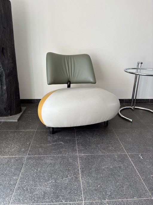 Poltroncina Leolux Pallone verde muschio