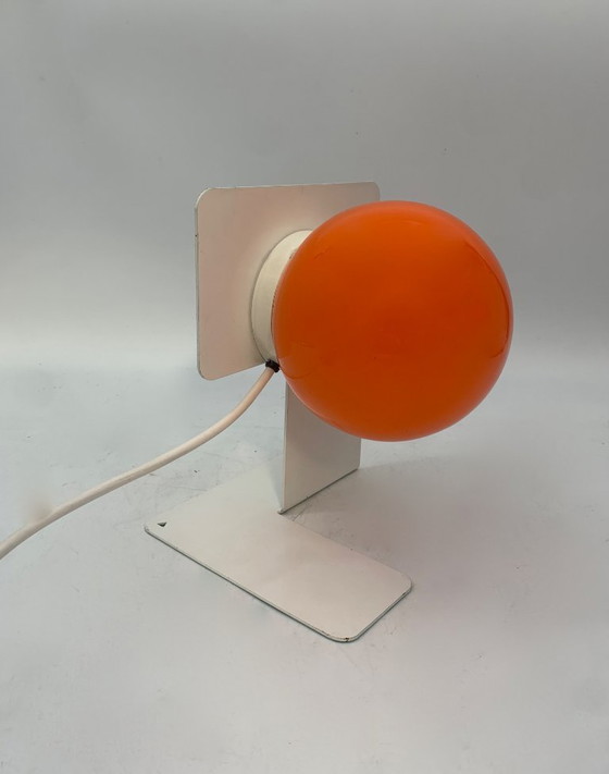 Image 1 of Sciolari atribuyó a la lámpara de mesa con bola