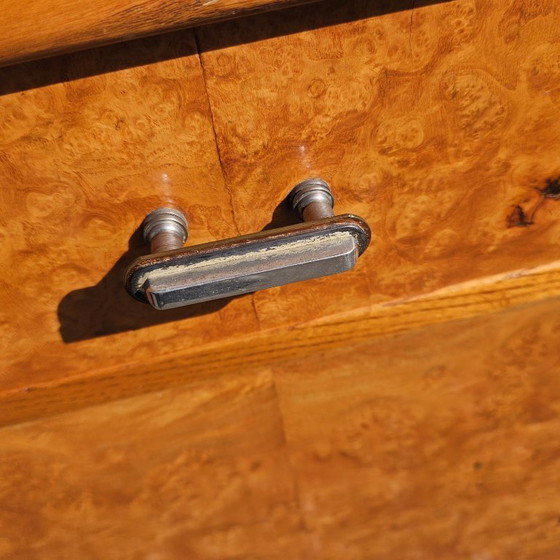 Image 1 of 2 tables de chevet Art déco françaises anciennes - Ensemble de 2 tables de chevet en loupe de bois et verre - Années 30