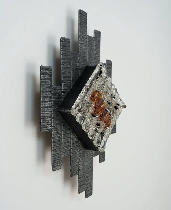 Applique da parete in ferro battuto e vetro in stile brutalista di metà secolo, anni '60/'70. – Iron, Glass (photo 10 of 12)